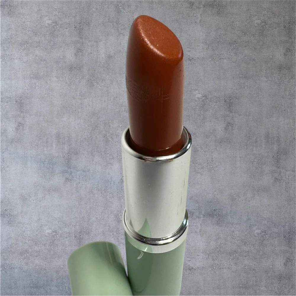 Clinique Lipstick Women 0.14oz Berry Freeze 10 Long Last Soft Shine Green‎ Tube